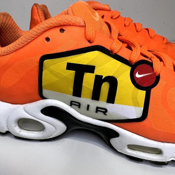 Nike TN Air Max Plus NS GPX Sneakers Youth Size 5.5 Total Orange/Black-White - Picture 2 of 8